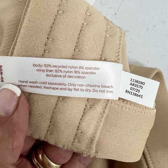 Cacique Lightly Lined No Wire Bra Full Coverage Adjustable 46D Beige - Picture 8 of 8